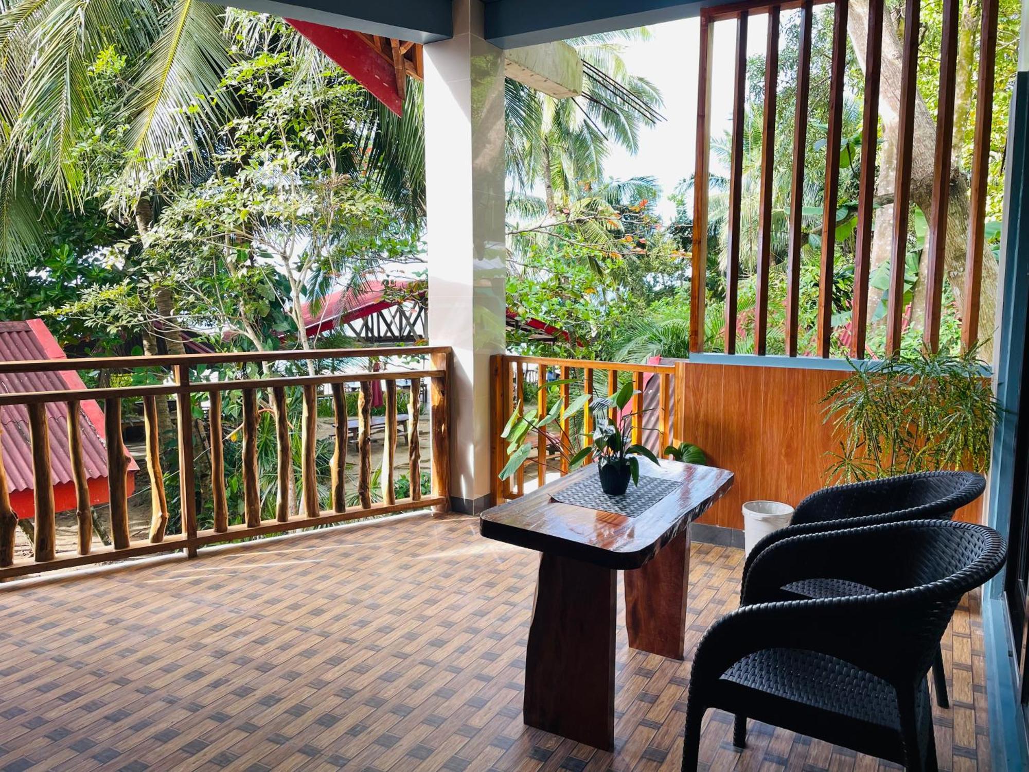 White Beach Front And Cottages Buruanga Esterno foto