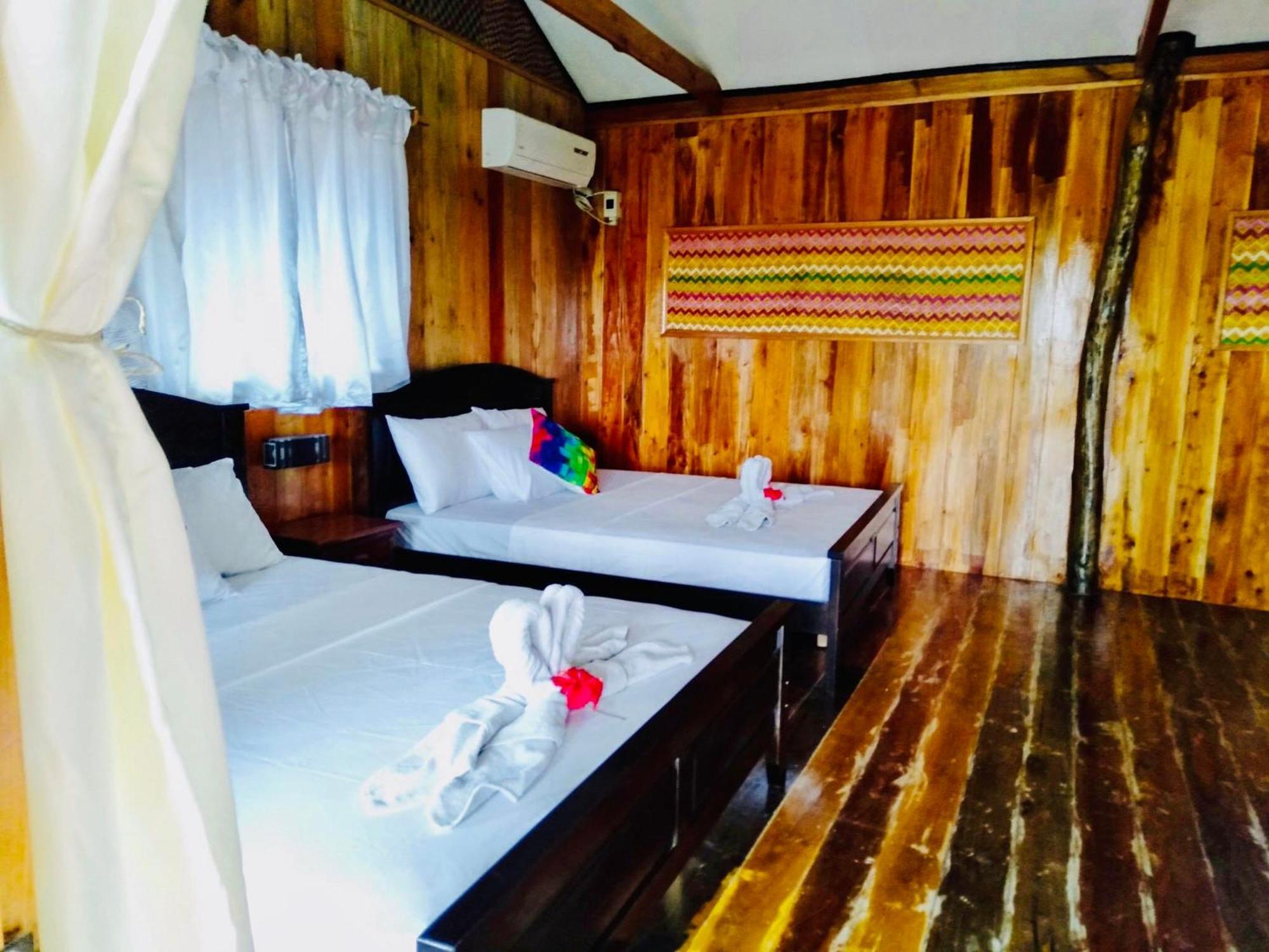 White Beach Front And Cottages Buruanga Camera foto