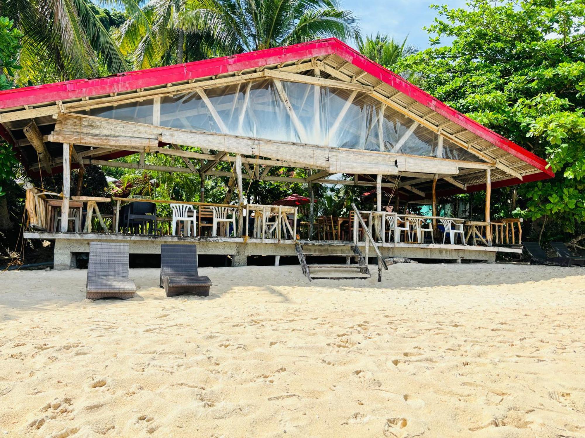 White Beach Front And Cottages Buruanga Esterno foto