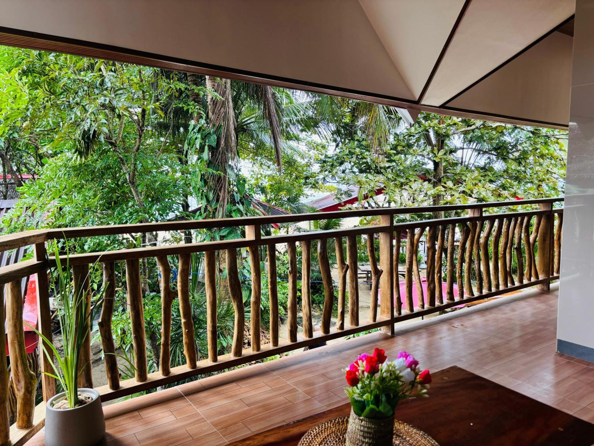 White Beach Front And Cottages Buruanga Esterno foto