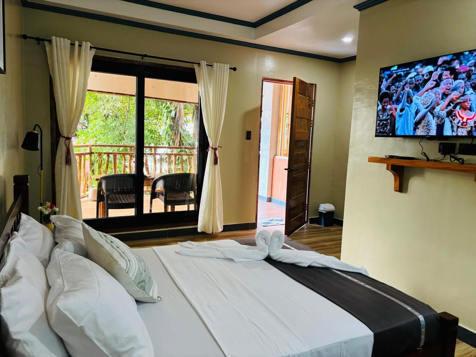 White Beach Front And Cottages Buruanga Esterno foto