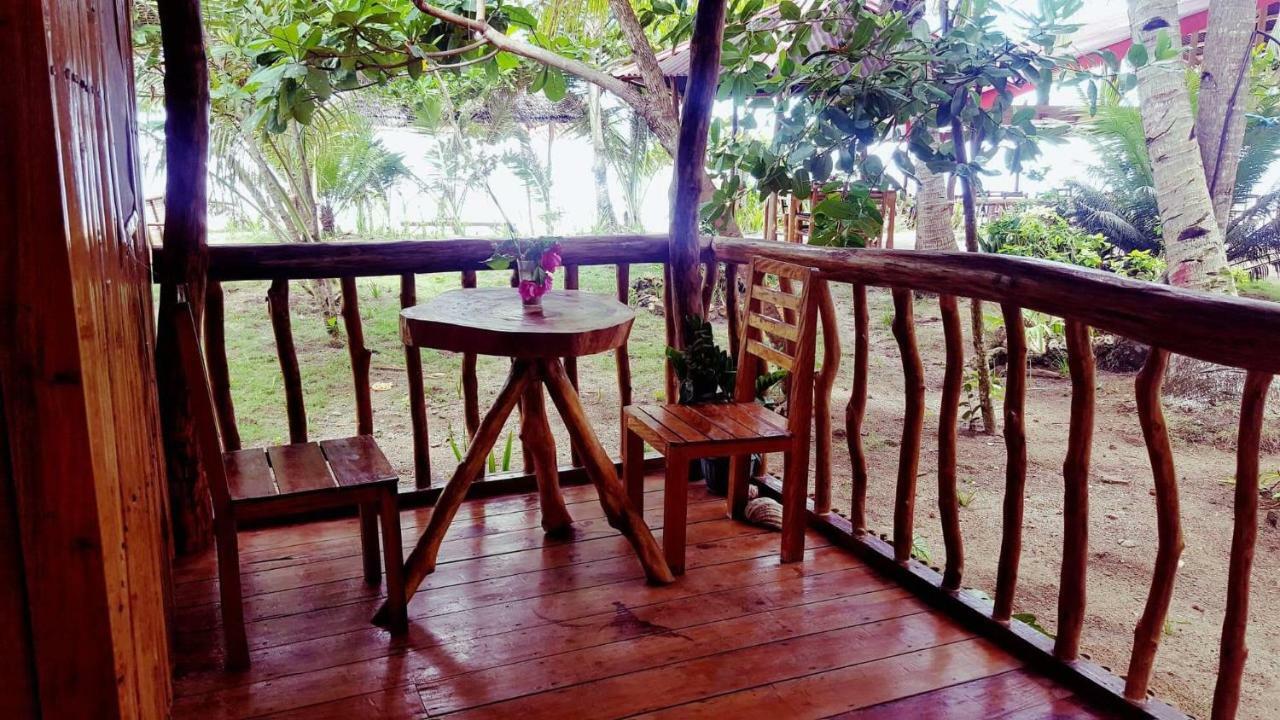 White Beach Front And Cottages Buruanga Esterno foto